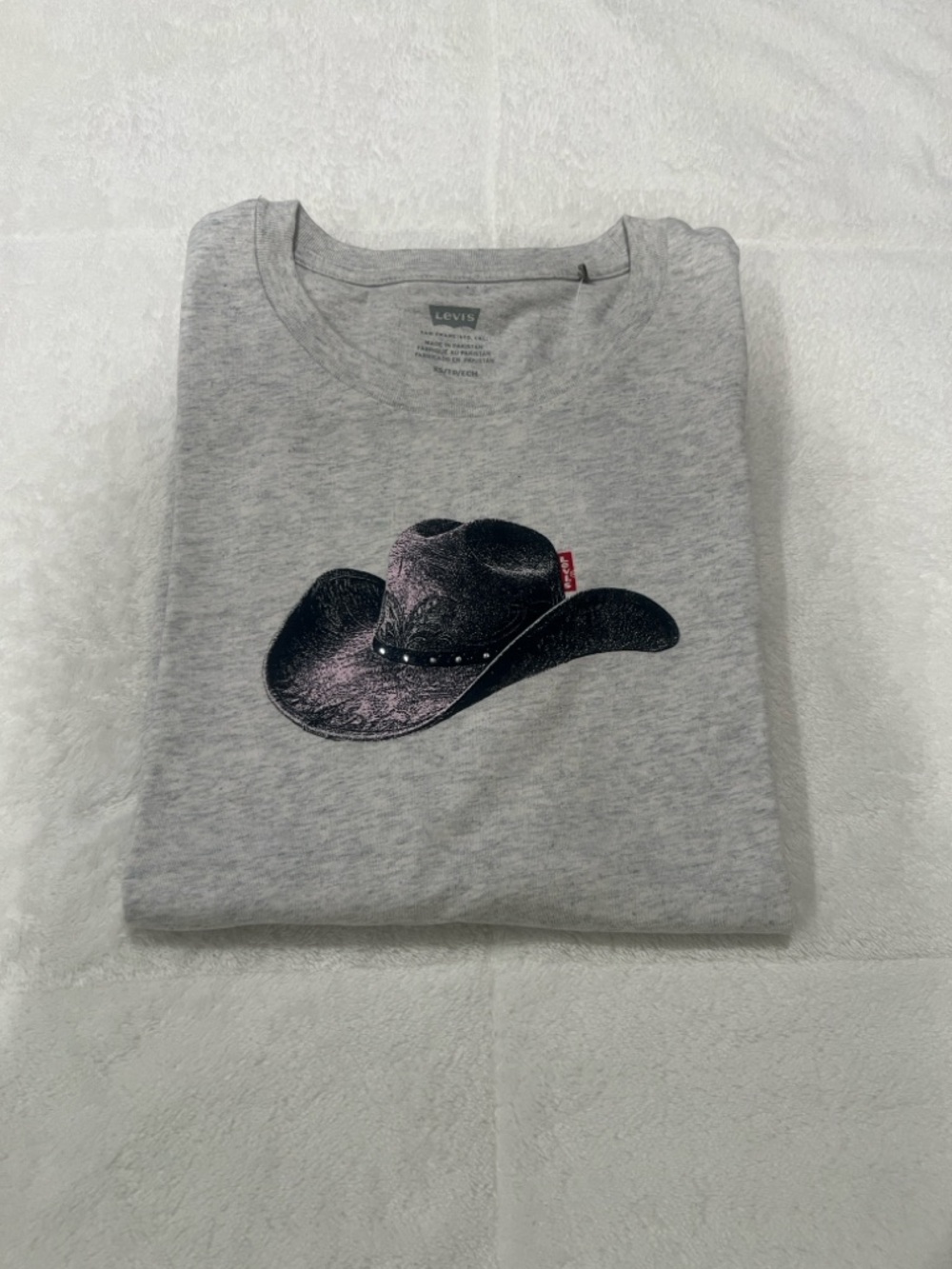 Levi’s Graphic Girlfriend Tee